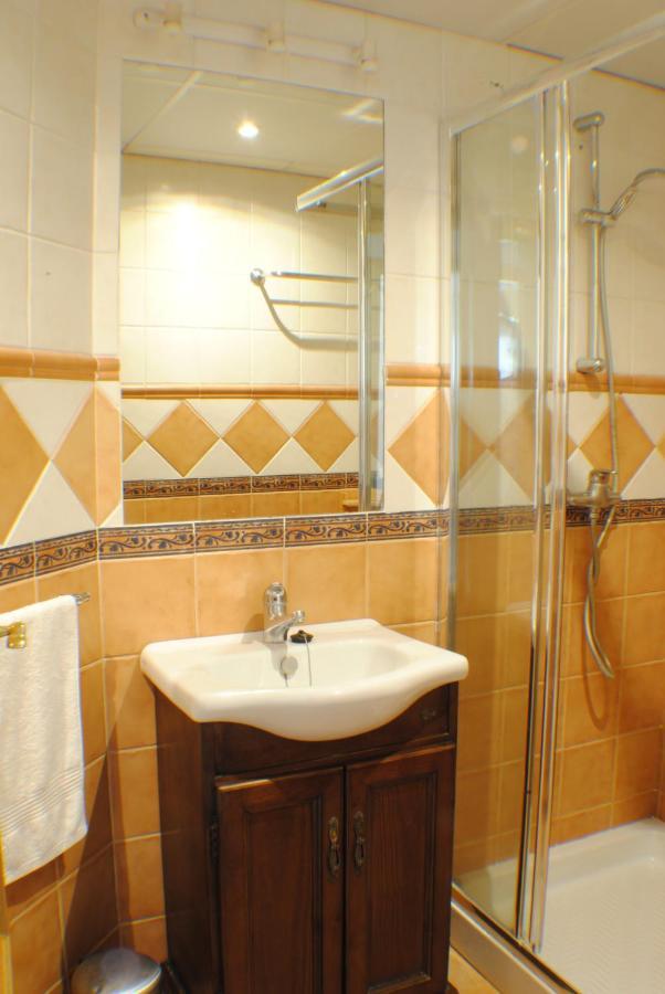 La Pimentera Central Apartments 4 - Centro Historico มาร์เบยา ภายนอก รูปภาพ